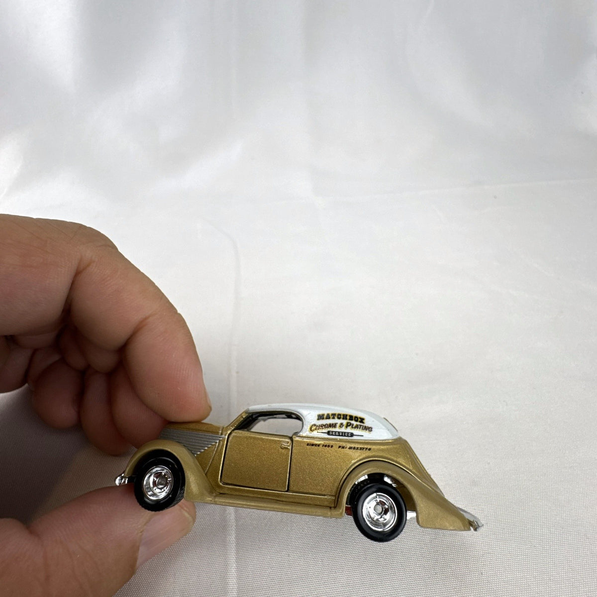 Matchbox Superfast 1936 Ford Sedan Custom #07 1:64 scale diecast car in original packaging