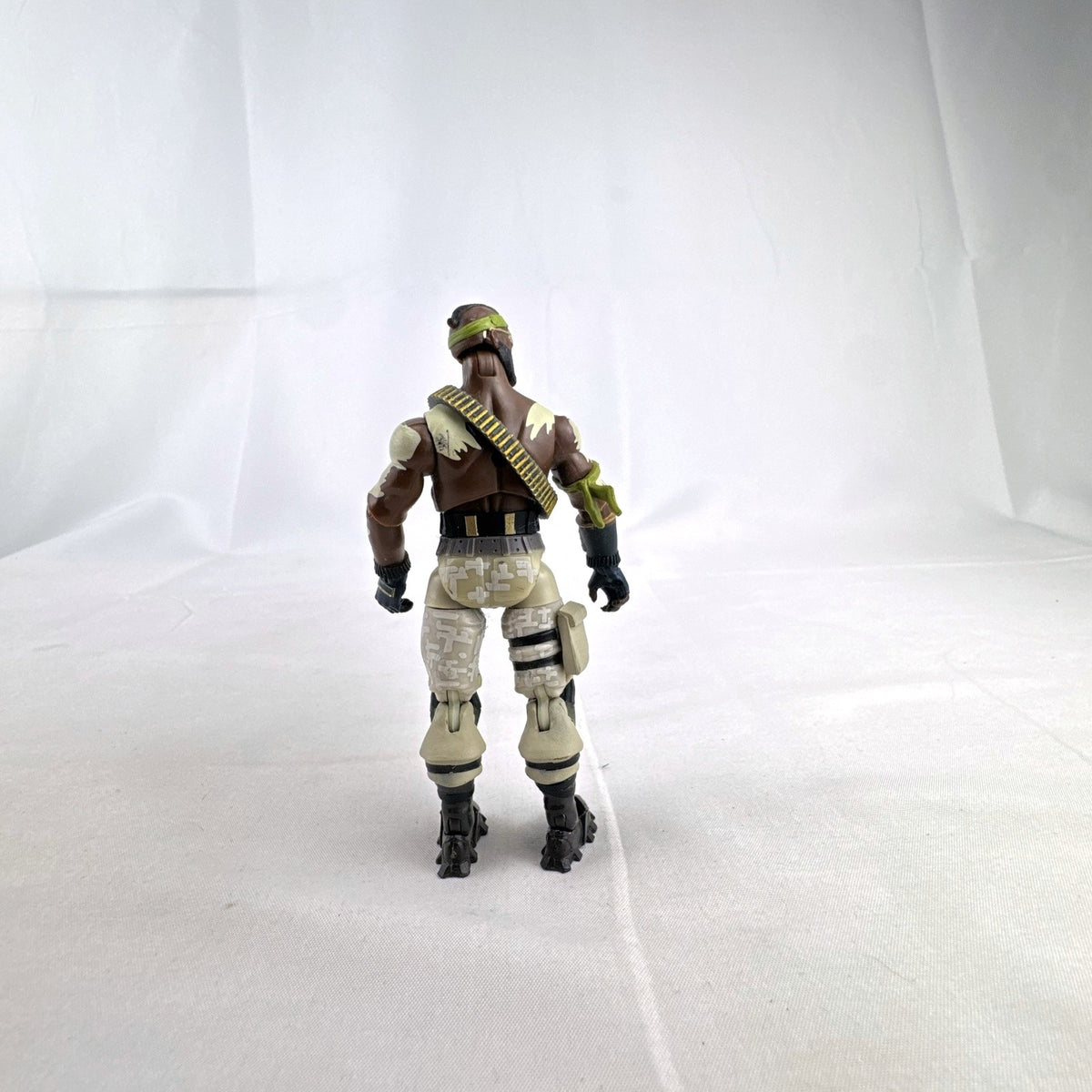 Jazwares Fortnite Bandolier 4-inch plastic action figure with tactical ammo sash