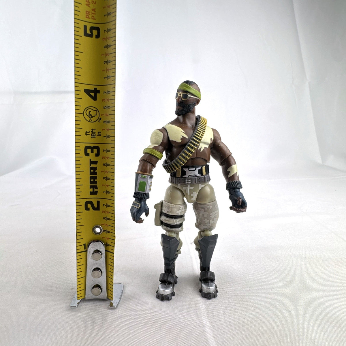 Jazwares Fortnite Bandolier 4-inch plastic action figure with tactical ammo sash