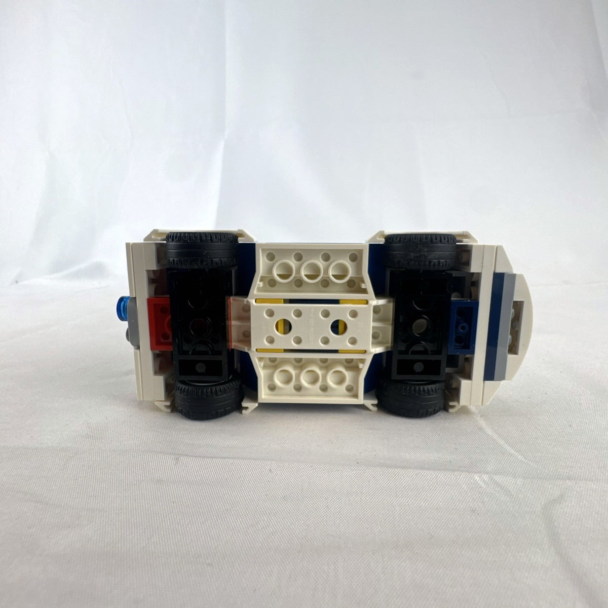 LEGO City Police Patrol Car set 60239 with police officer minifigure and instruction manual