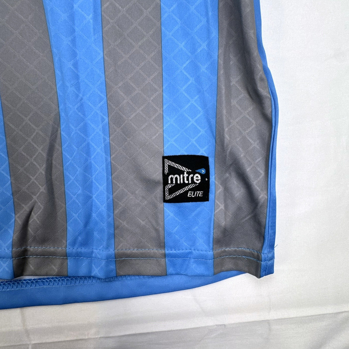 Mitre Argentina national team soccer jersey in blue and gray stripes, men's size large with tags