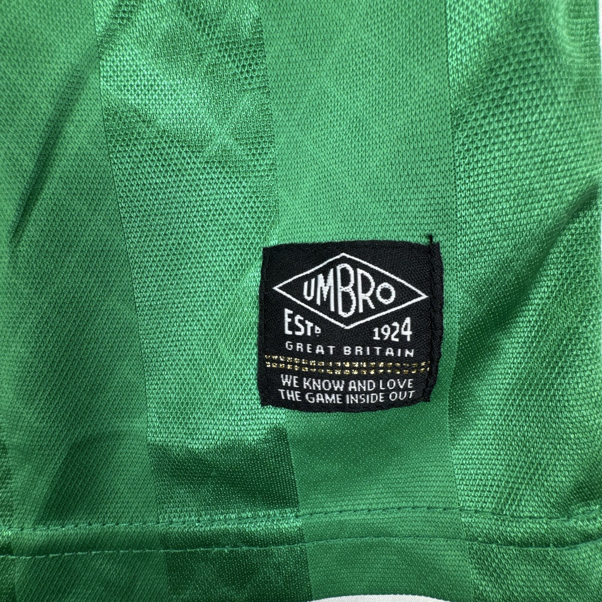 Green Umbro Mexico national team soccer jersey with black trim in men's size Large