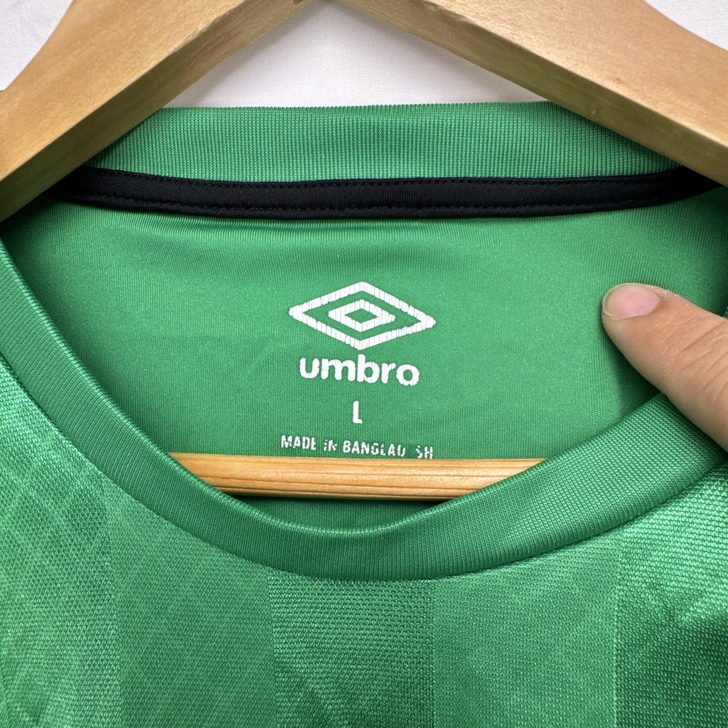 Green Umbro Mexico national team soccer jersey with black trim in men's size Large