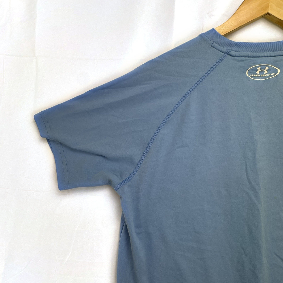 Under Armour HeatGear light blue short sleeve athletic t-shirt in men's size large