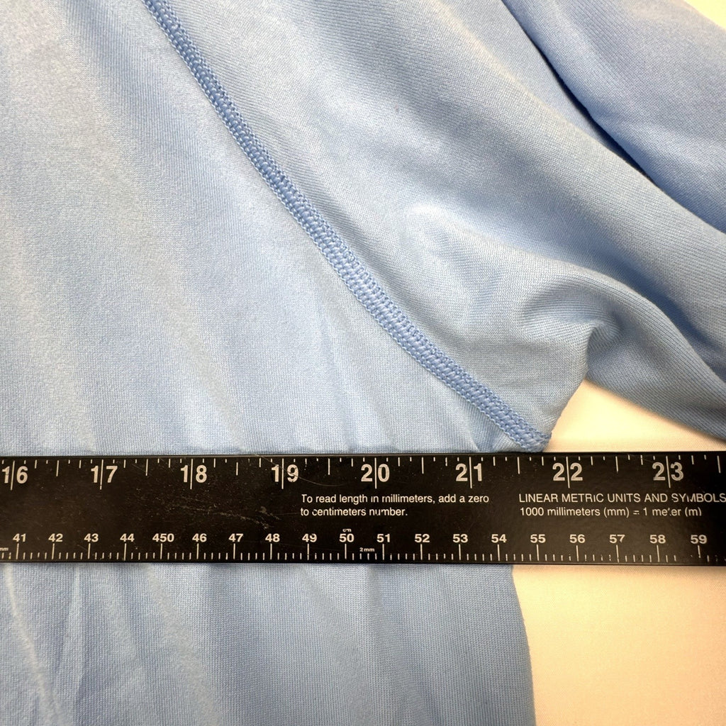 Under Armour HeatGear light blue short sleeve athletic t-shirt in men's size large