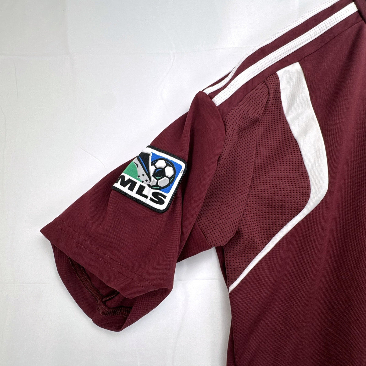 Men's size Large burgundy adidas MLS training soccer jersey with white stripes and league patch