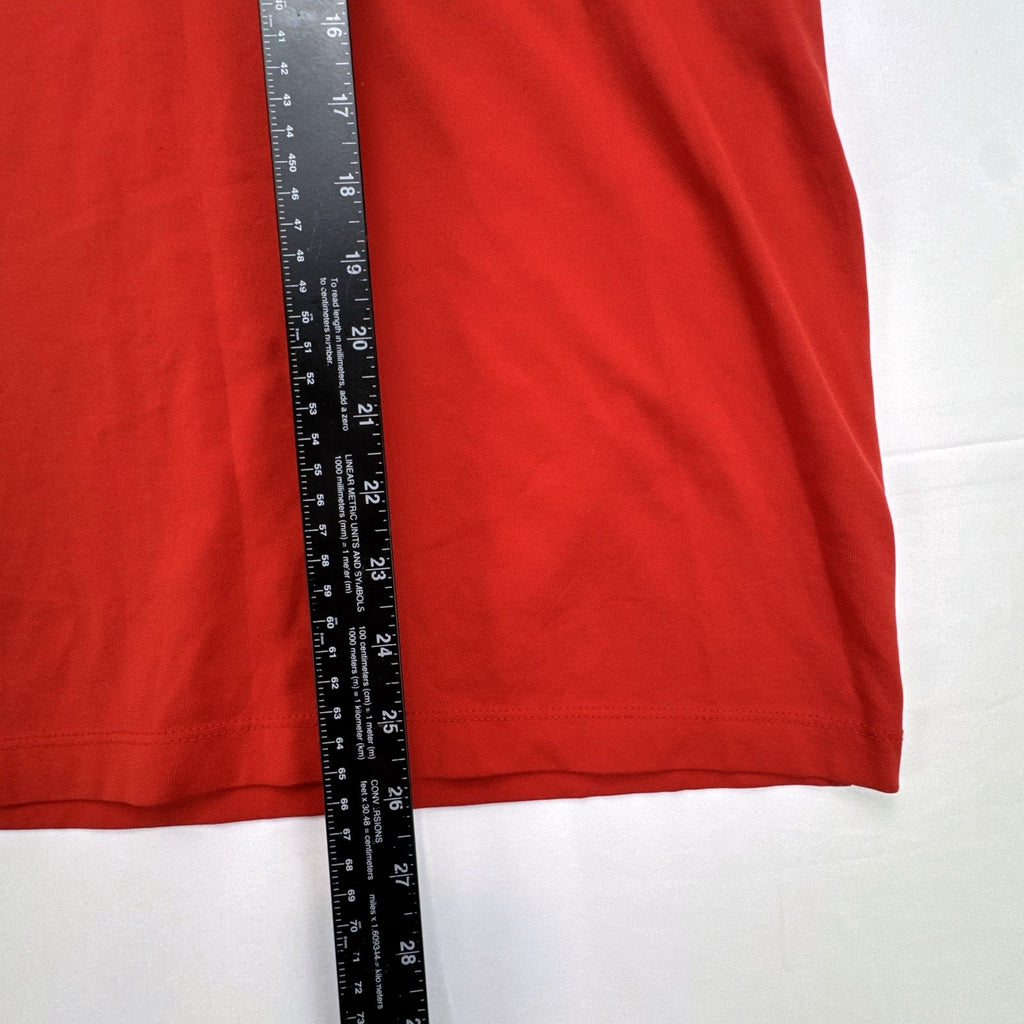 Manchester United men's XL red graphic t-shirt featuring the club crest and bold MAN UTD chest print.