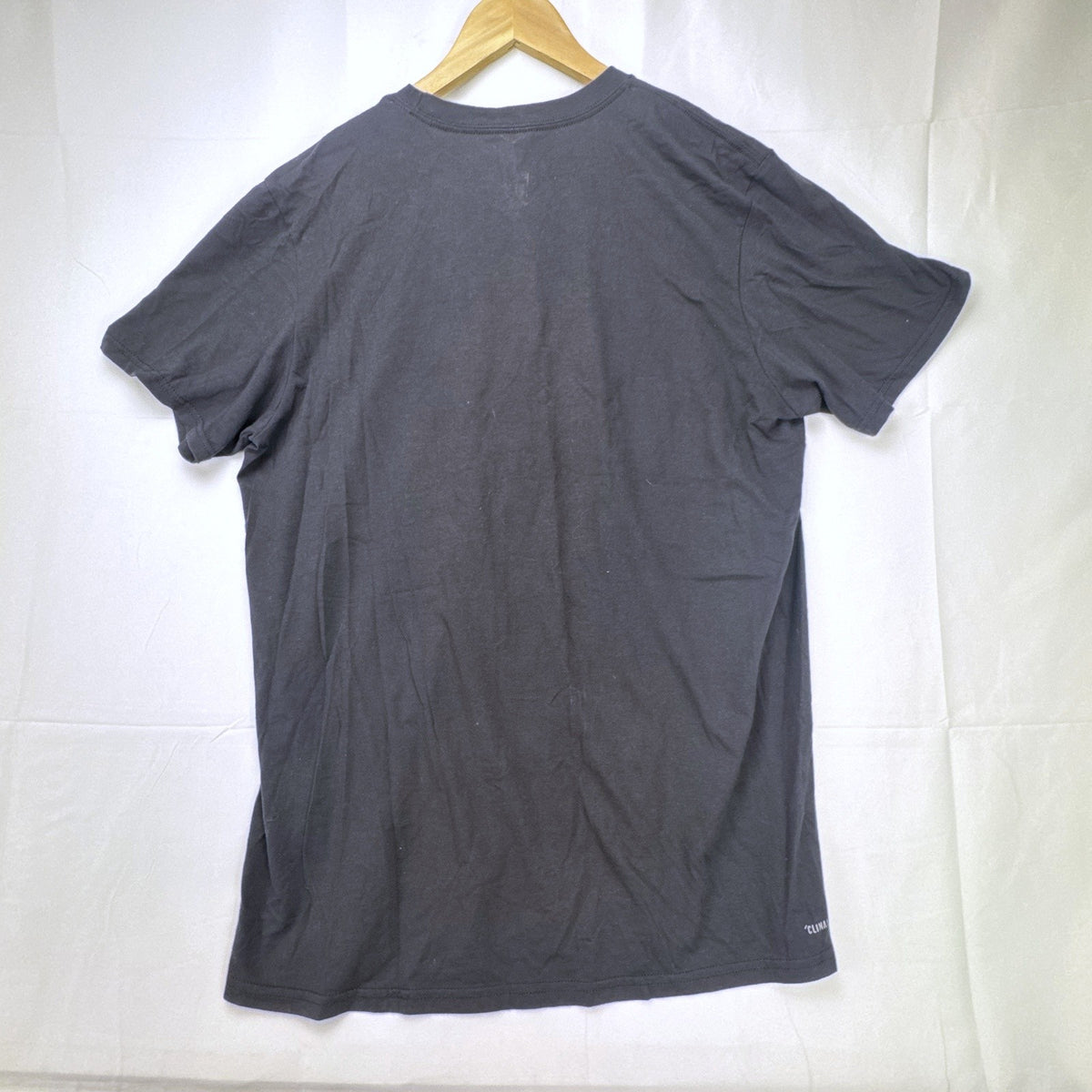 Black adidas Mexico National Soccer Team graphic t-shirt in men's size XL