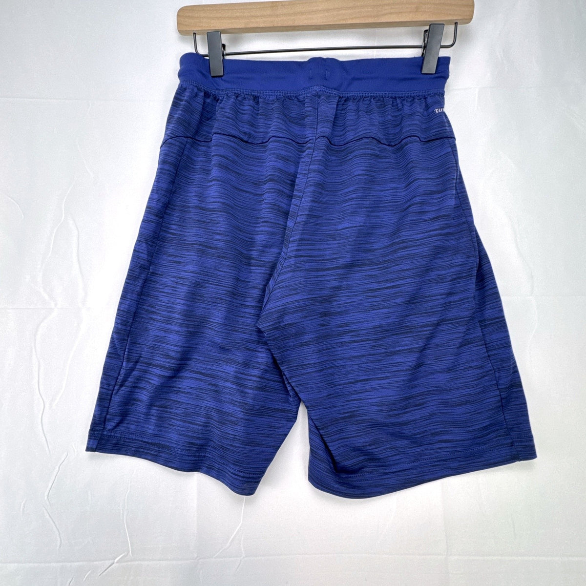 adidas heather blue Climalite athletic gym shorts in men's size small with side pockets