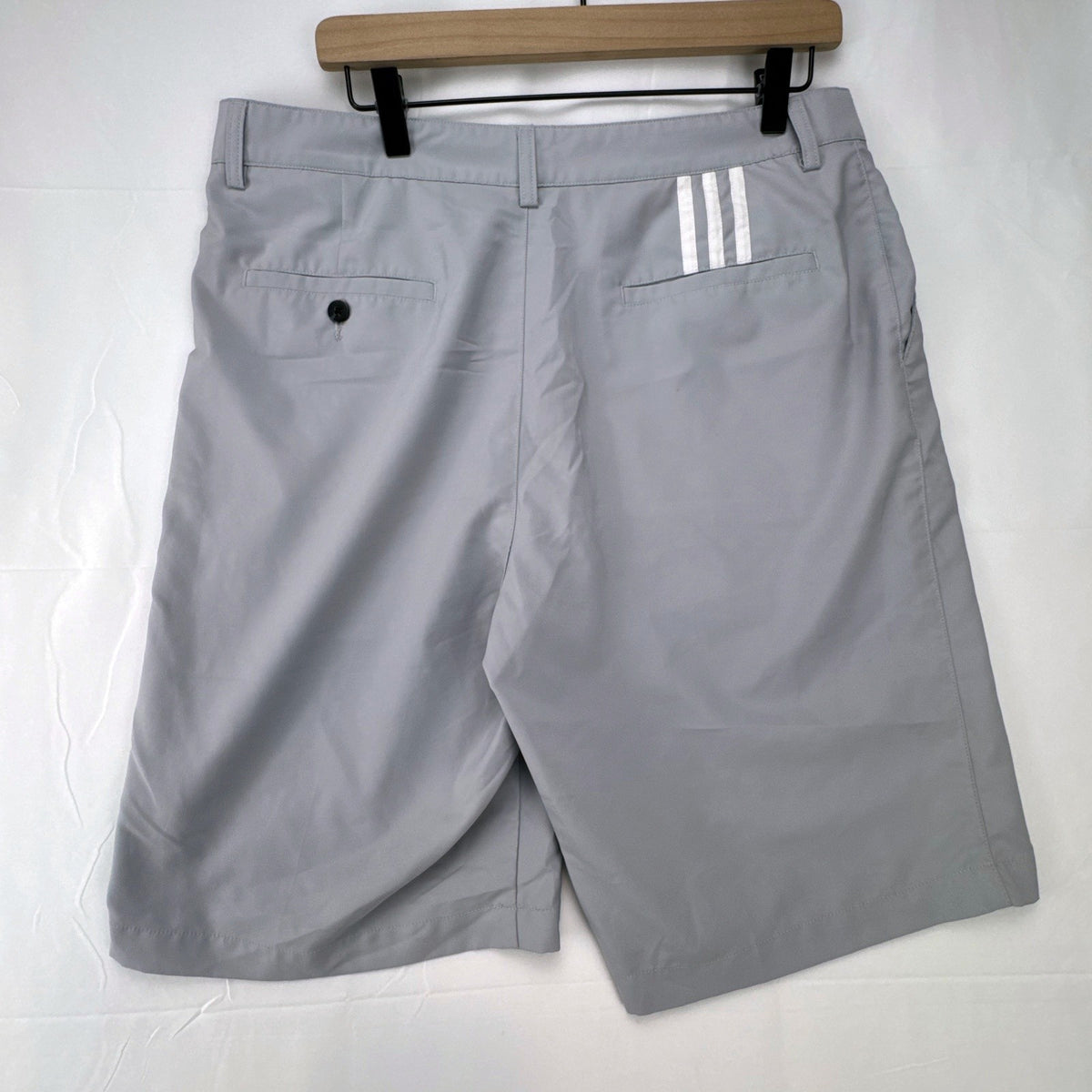 adidas men's gray Climalite flat-front golf shorts in size 34