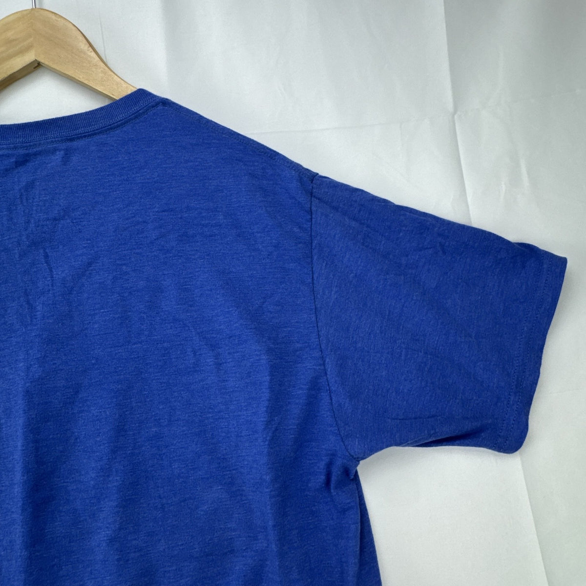Star Wars Mad Engine heather blue graphic T-shirt featuring R2-D2 in men's size XL.