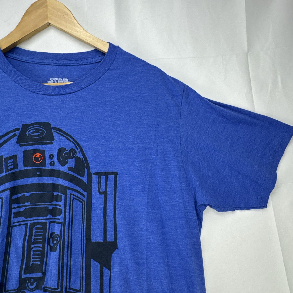 Star Wars Mad Engine heather blue graphic T-shirt featuring R2-D2 in men's size XL.