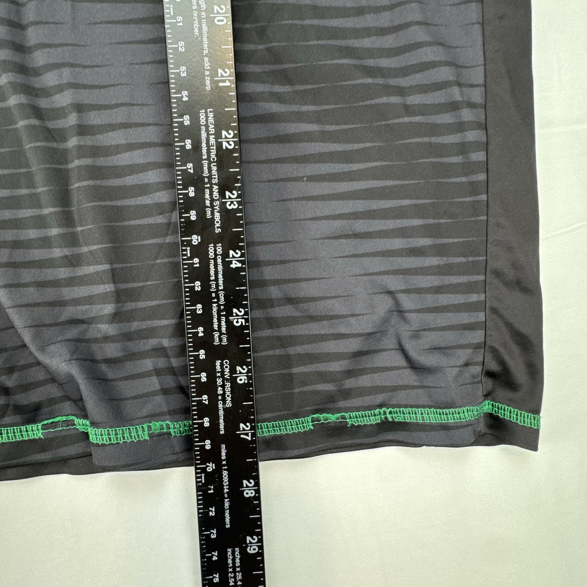 Umbro Mexico men's soccer training jersey in black with green trim, size large