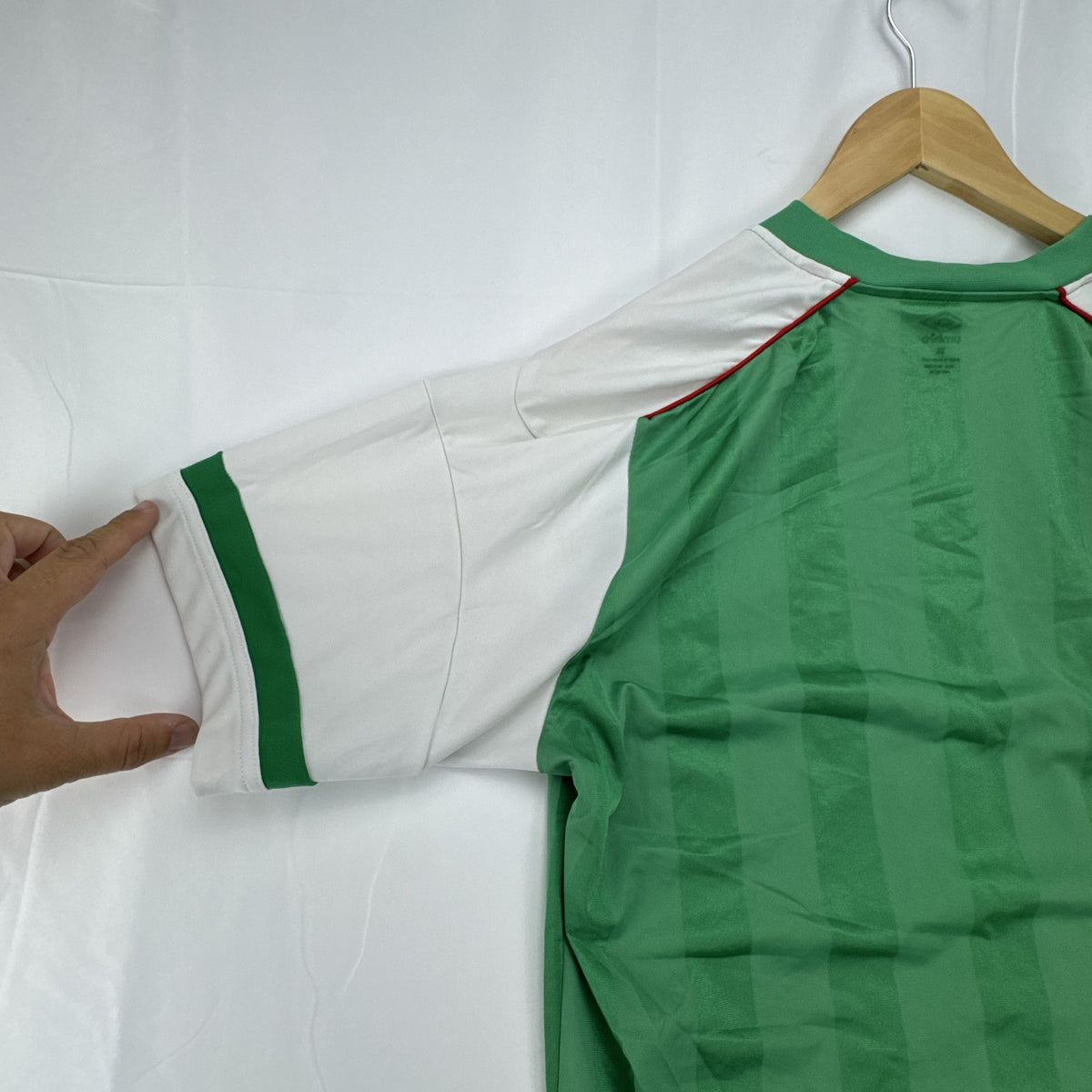 Umbro Mexico national team green striped soccer jersey for men in size XL