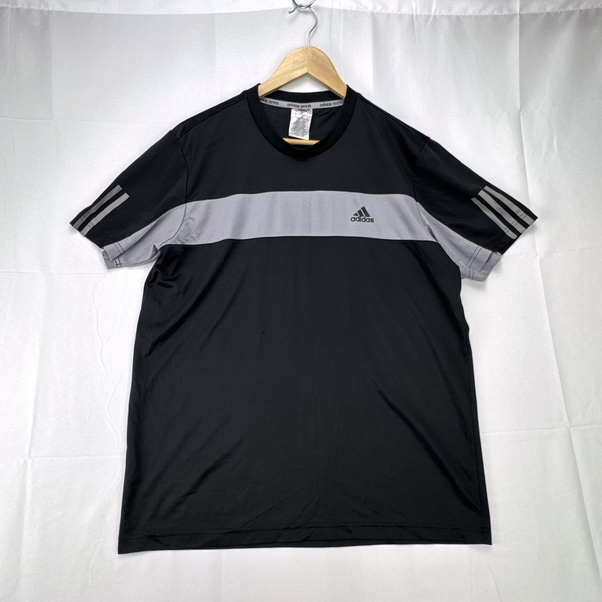 Men's adidas Climalite black and gray colorblock tennis t-shirt with 3-stripes sleeves in size Large