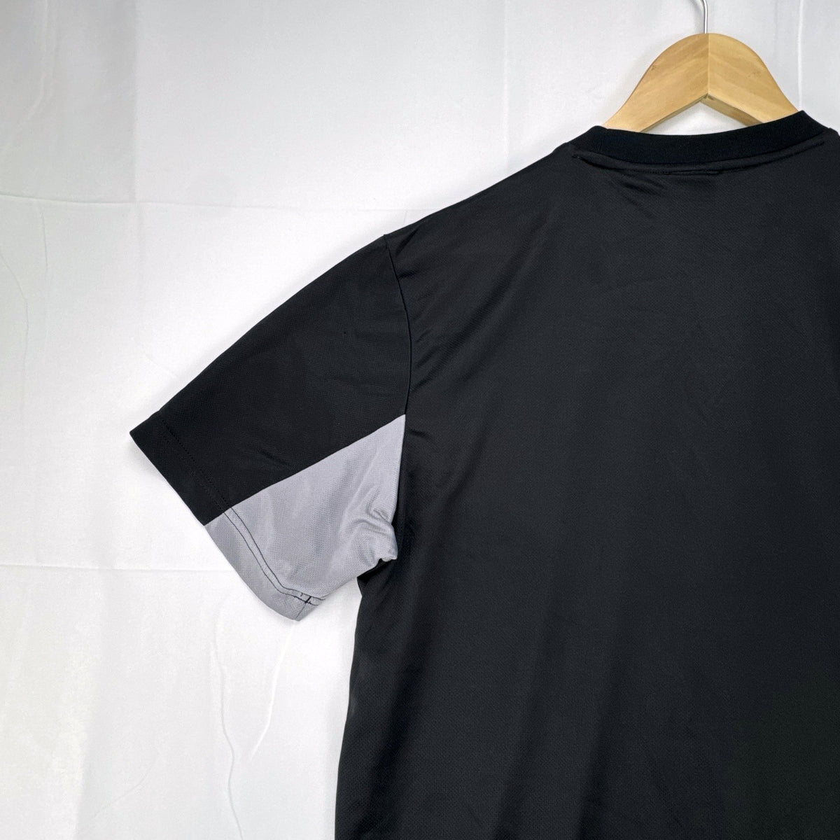 Men's adidas Climalite black and gray colorblock tennis t-shirt with 3-stripes sleeves in size Large