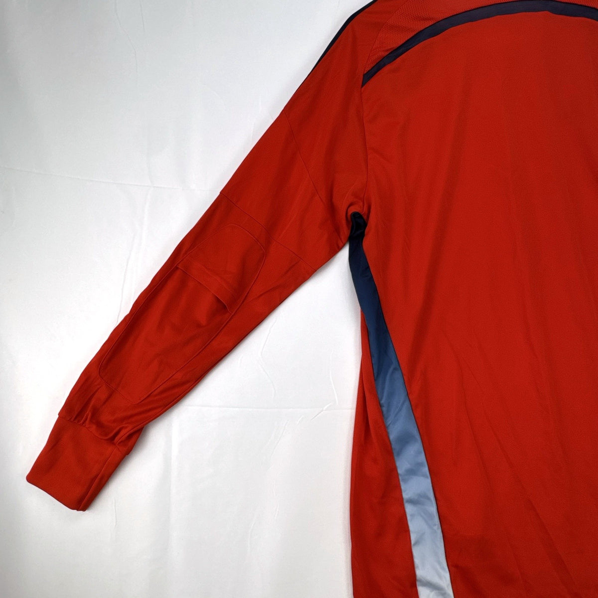 Red long sleeve adidas Onore 14 padded goalkeeper jersey in men's size XL