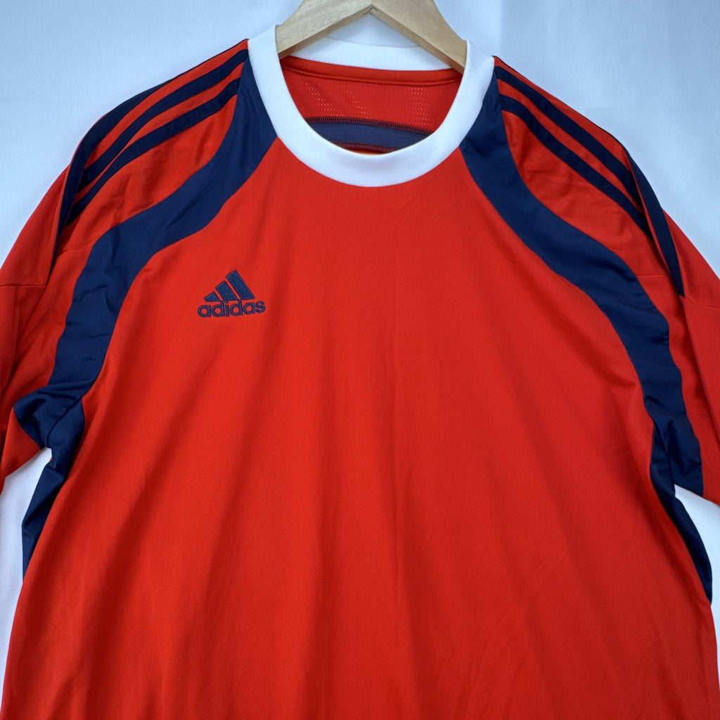 Red long sleeve adidas Onore 14 padded goalkeeper jersey in men's size XL