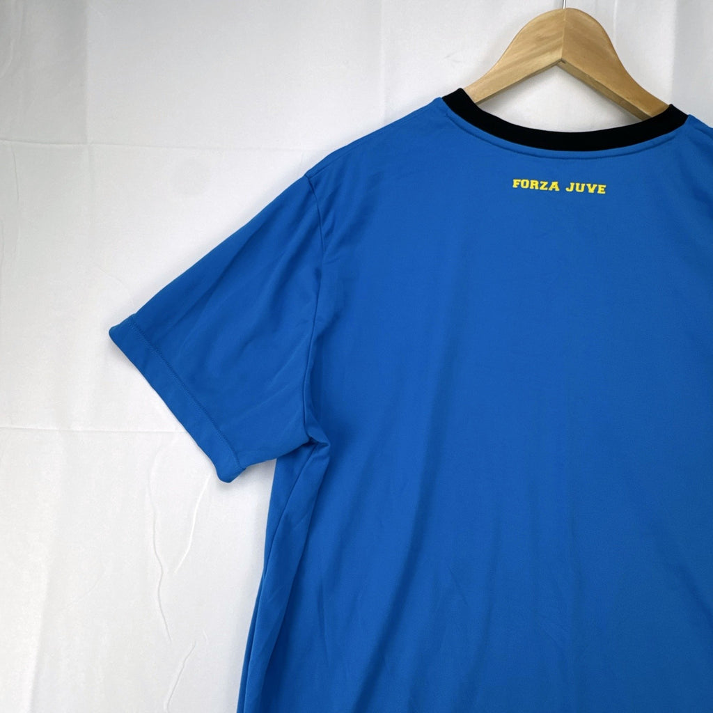 Juventus FC blue short-sleeve soccer jersey in men's XL with V-neck collar and Forza Juve back graphic
