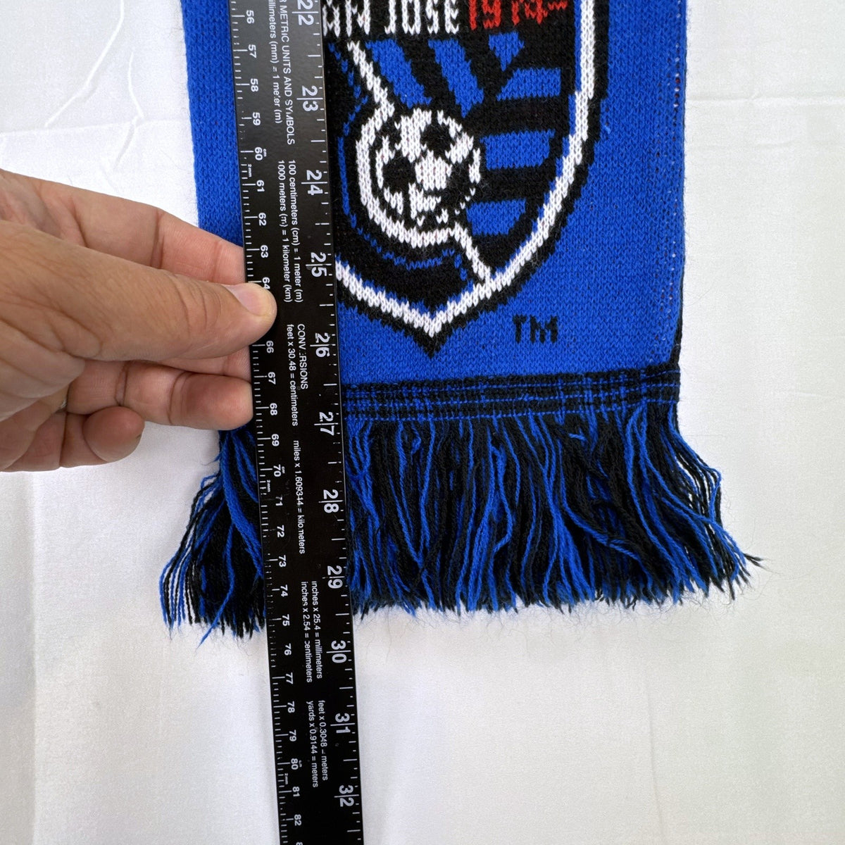 San Jose Earthquakes 2015 Avaya Stadium inaugural season reversible knit soccer scarf in blue and black
