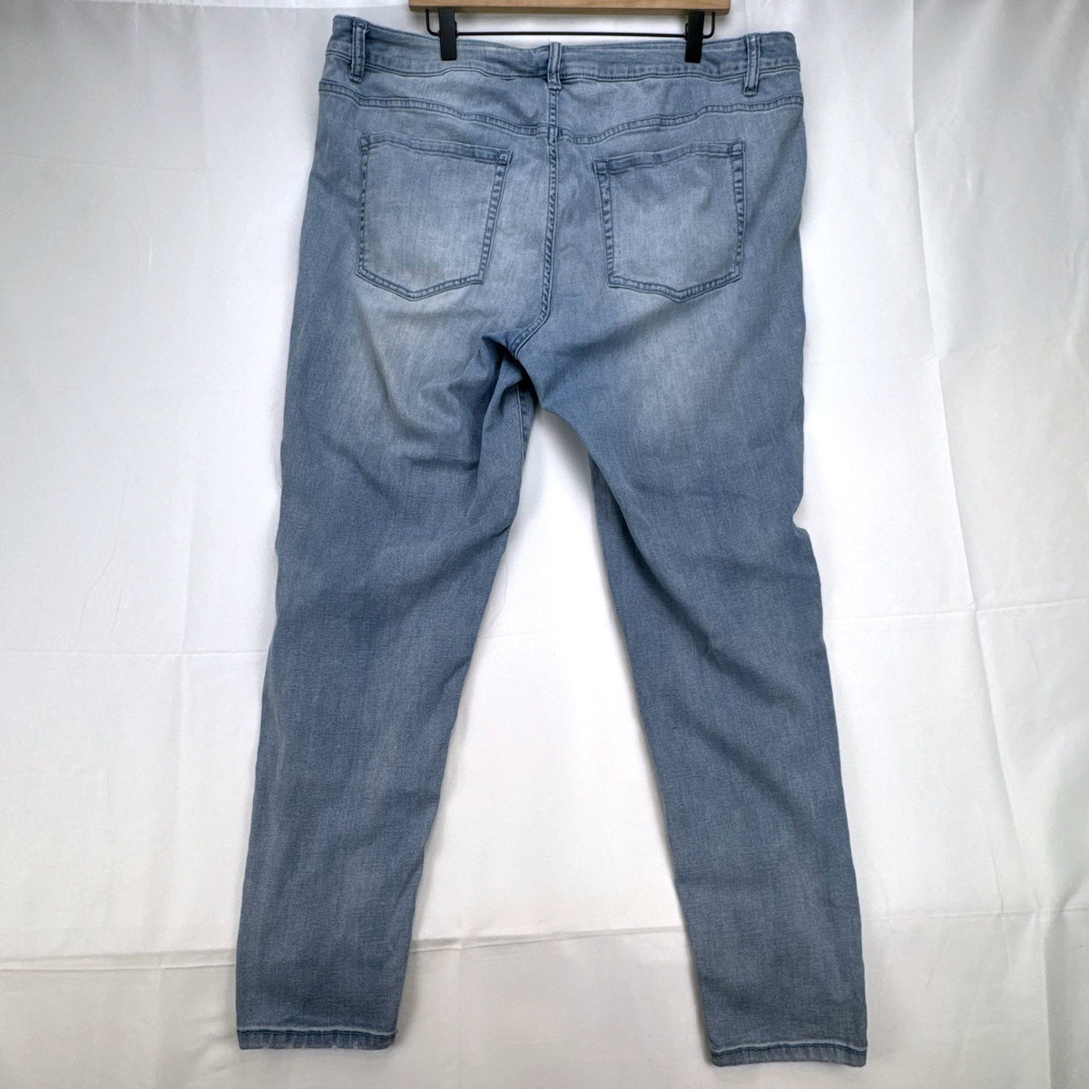 Lane Bryant Venezia women's plus size 24 light wash stretch skinny jeans