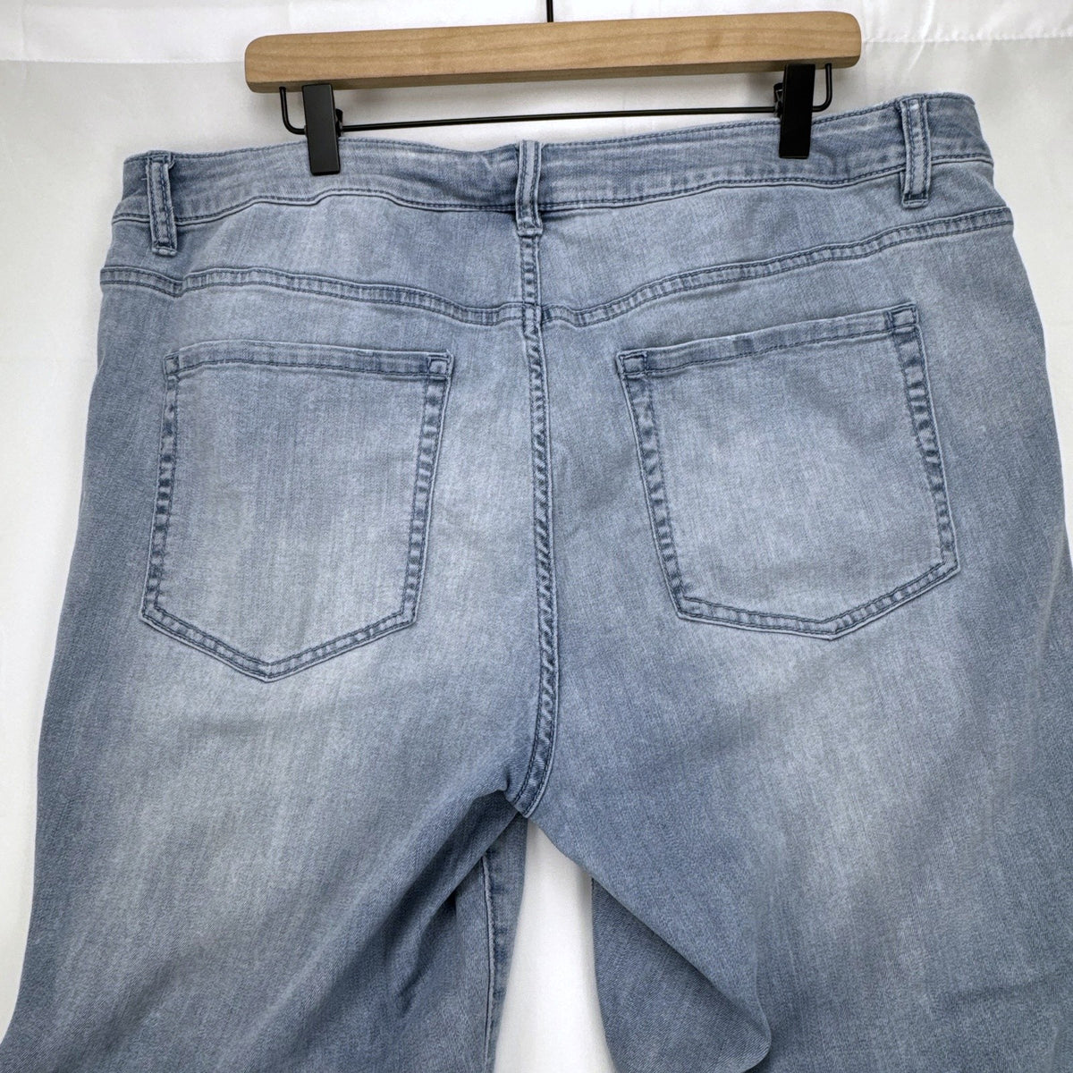 Lane Bryant Venezia women's plus size 24 light wash stretch skinny jeans
