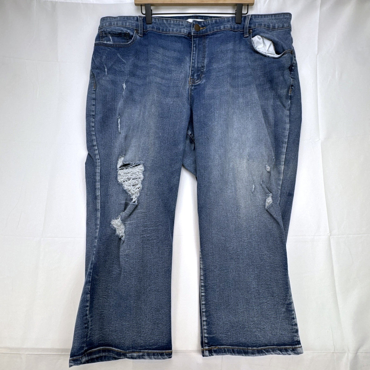 Lane Bryant plus size 24 medium wash distressed cropped blue denim jeans