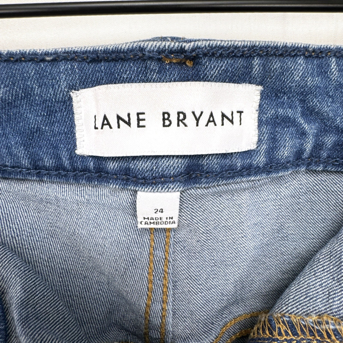 Lane Bryant plus size 24 medium wash distressed cropped blue denim jeans