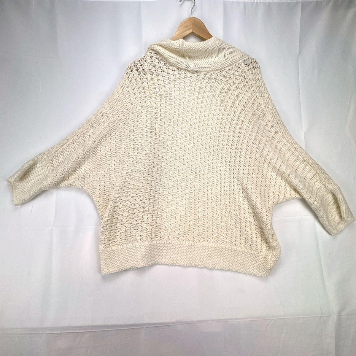 Lane Bryant ivory open-knit cocoon cardigan sweater with shawl collar and dolman sleeves in size M/L.