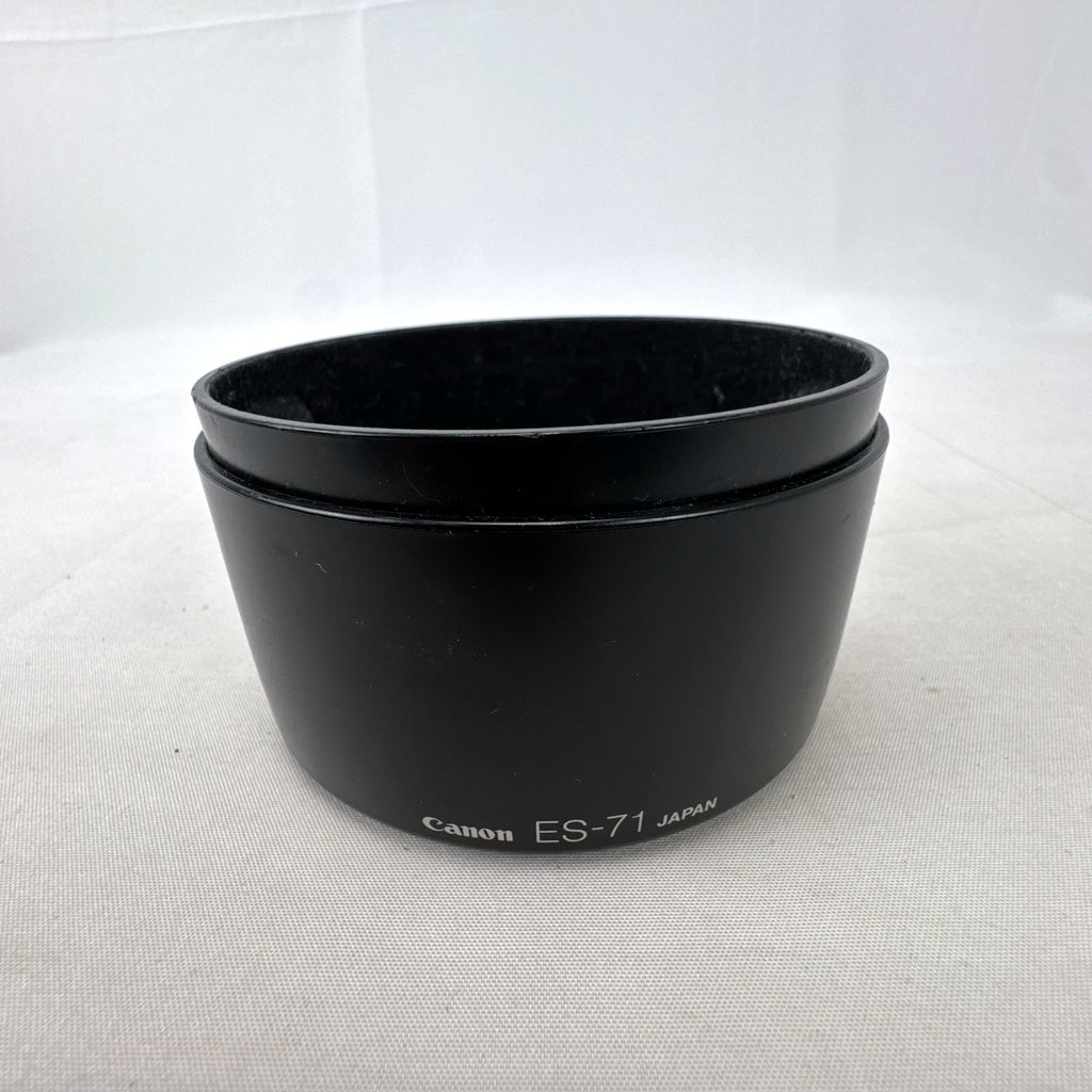 Canon ES-71 twist-on bayonet lens hood for Canon EF 50mm f/1.4 USM lens in black