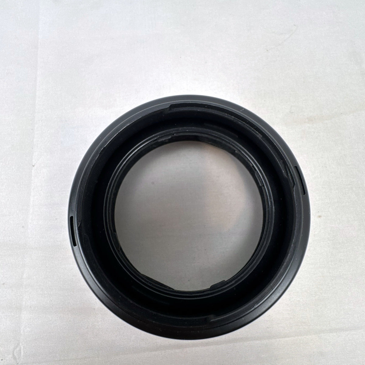 Canon ES-71 twist-on bayonet lens hood for Canon EF 50mm f/1.4 USM lens in black