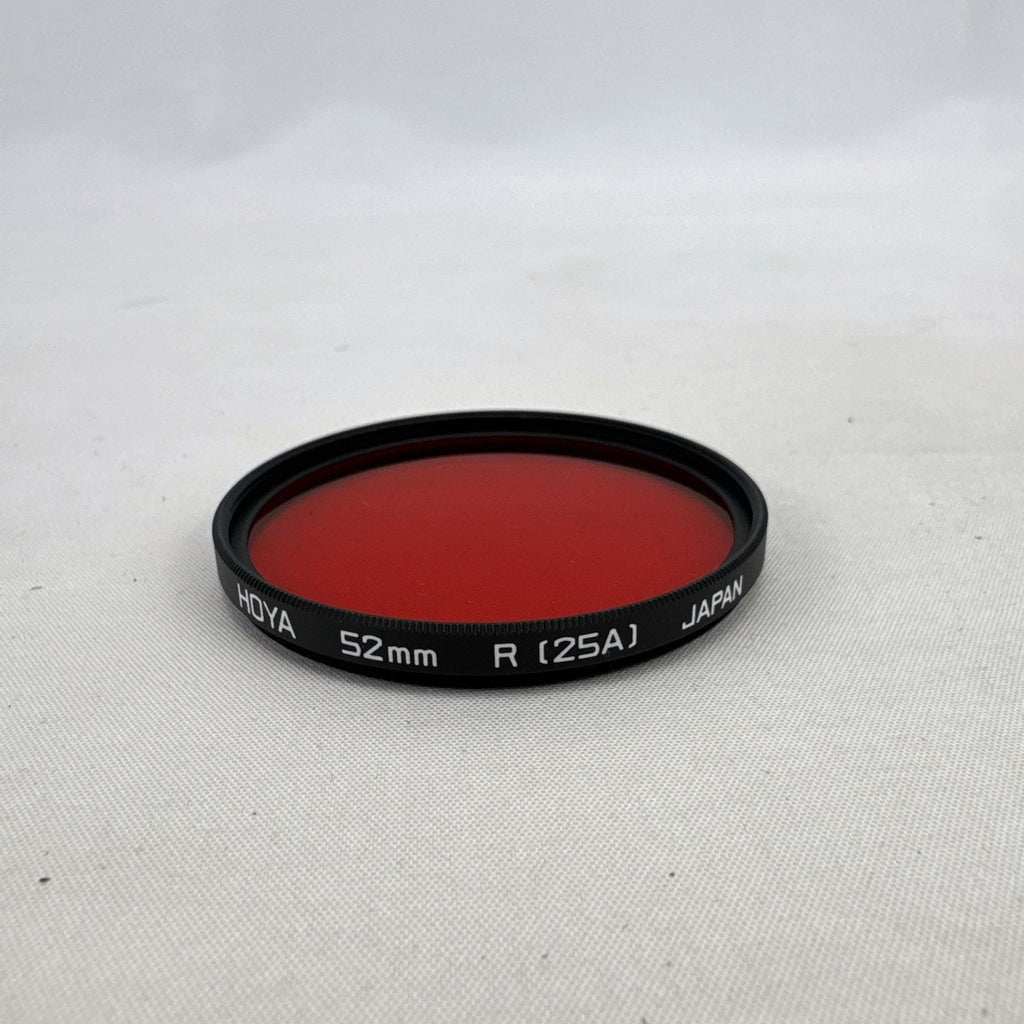 Hoya 52mm Red 25A coated camera lens filter in original plastic case