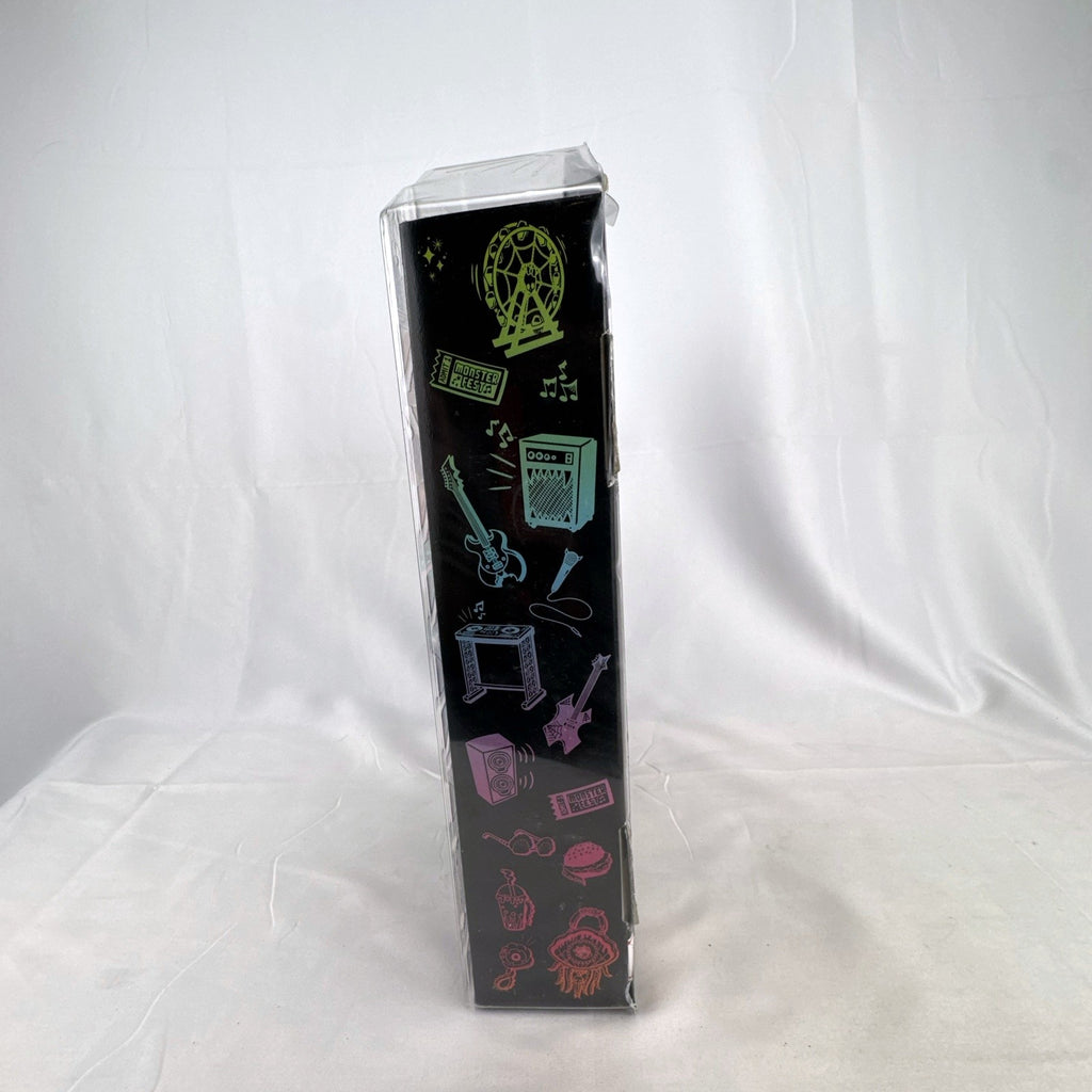 Mattel Monster High Monster Fest Lagoona Blue 11-inch fashion doll in original sealed box