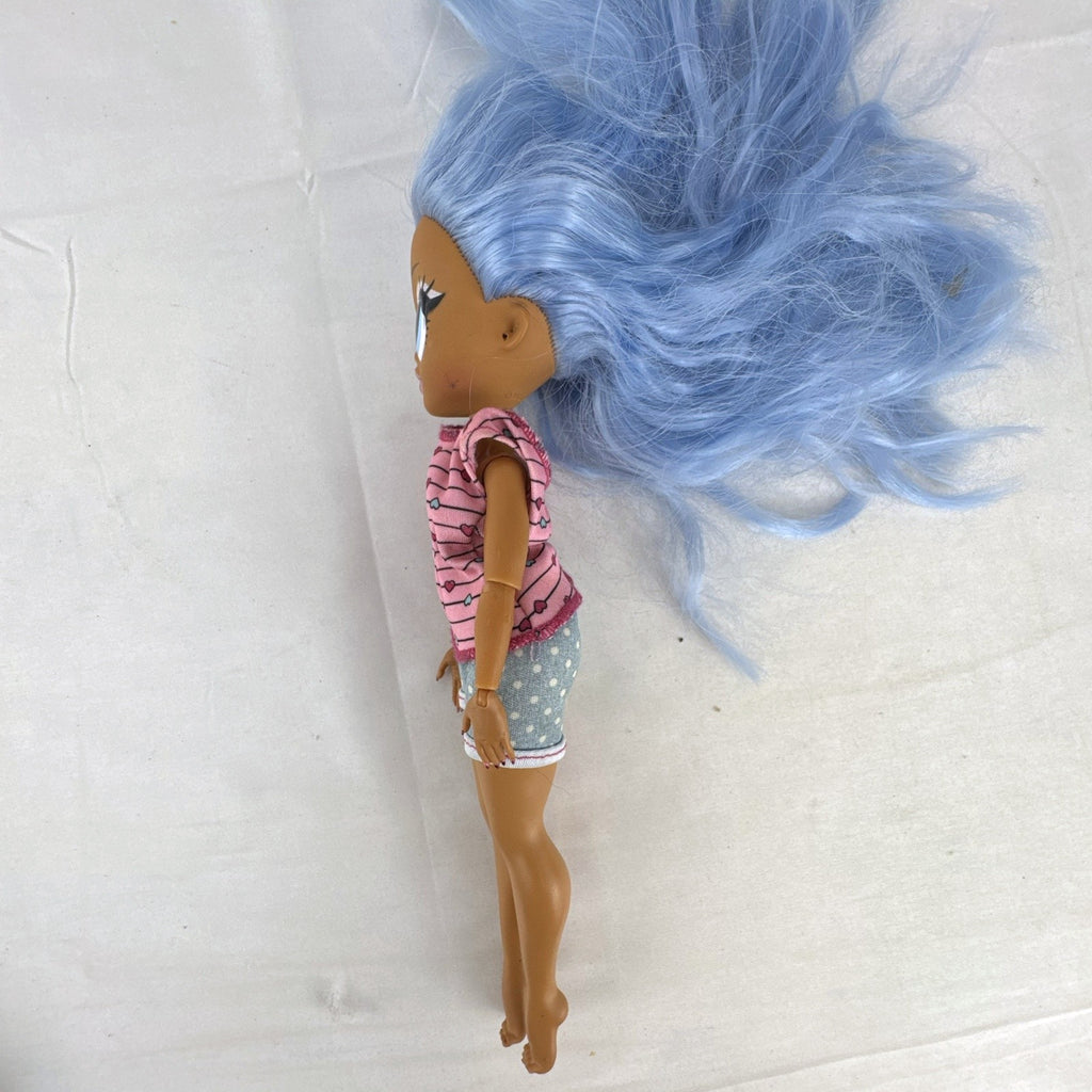 MGA Entertainment L.O.L. Surprise! O.M.G. 10-inch articulated fashion doll with wavy blue hair