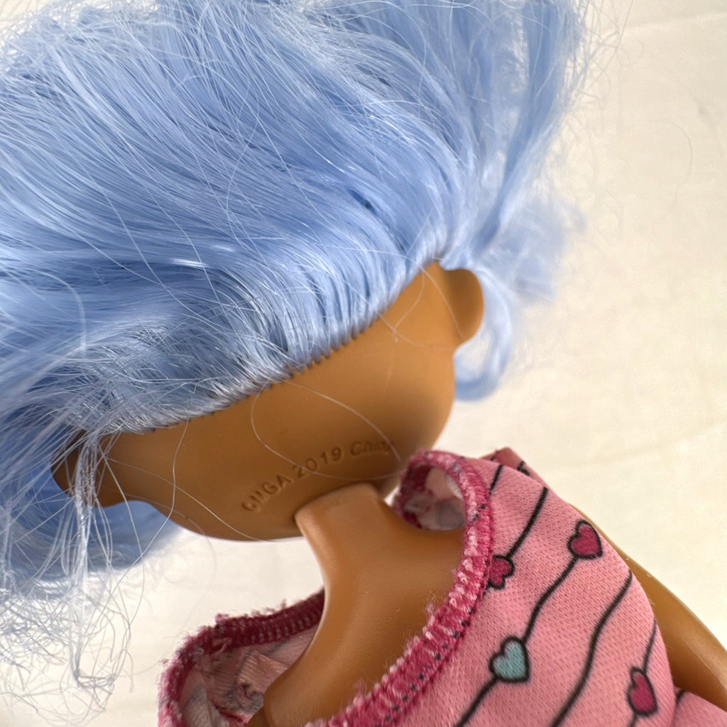 MGA Entertainment L.O.L. Surprise! O.M.G. 10-inch articulated fashion doll with wavy blue hair