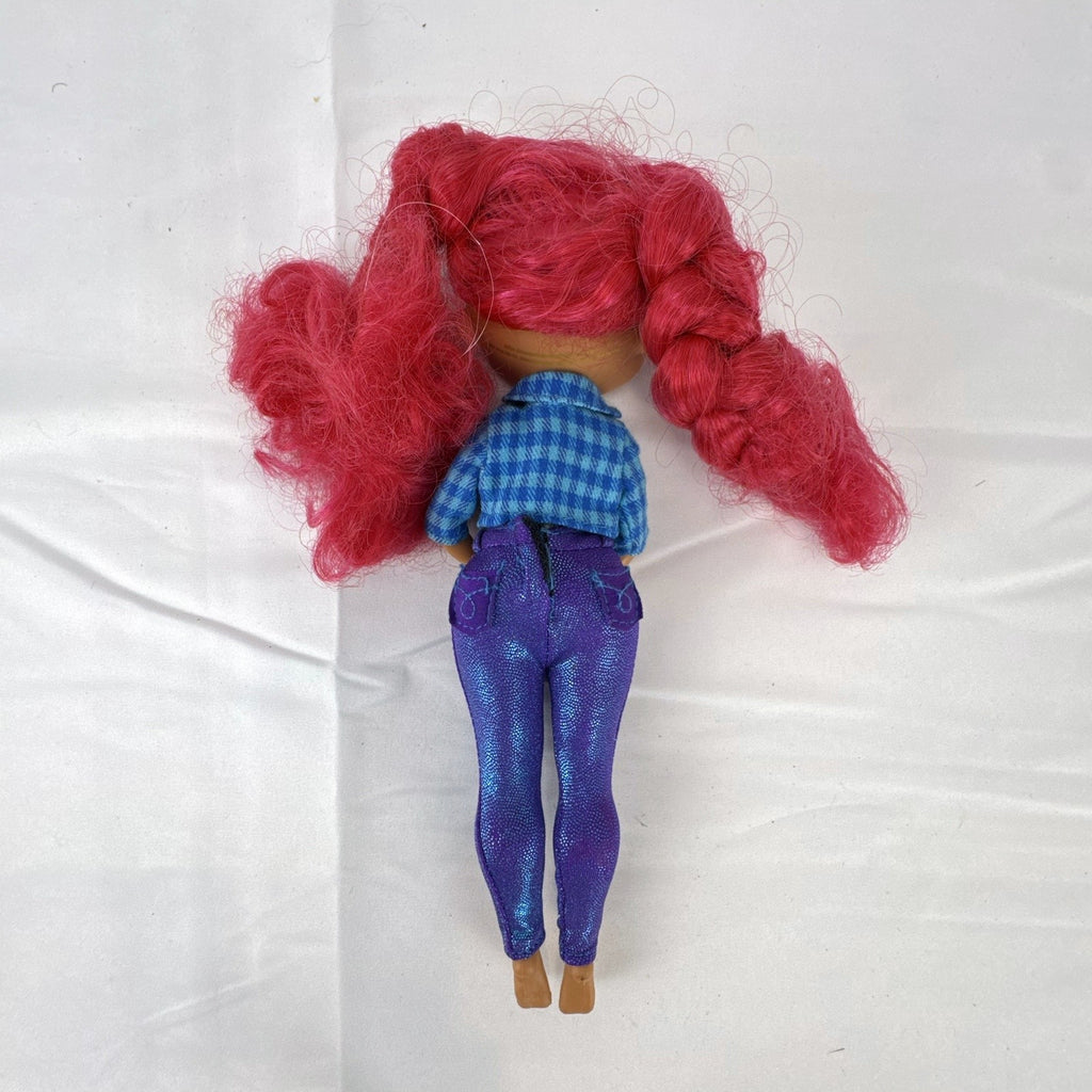 MGA L.O.L. Surprise! O.M.G. Downtown B.B. 10-inch doll with pink curly hair in blue plaid jacket and purple pants