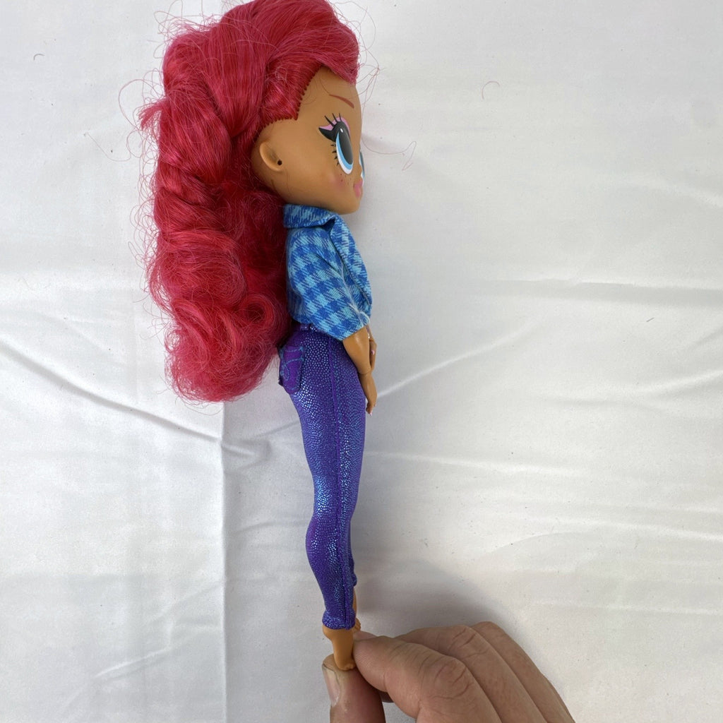 MGA L.O.L. Surprise! O.M.G. Downtown B.B. 10-inch doll with pink curly hair in blue plaid jacket and purple pants