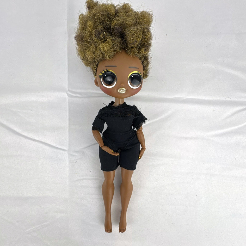 MGA Entertainment L.O.L. Surprise! O.M.G. Series 1 Royal Bee fashion doll with curly afro in black bodysuit