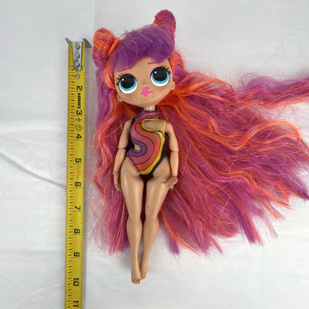MGA L.O.L. Surprise! OMG Roller Chick fashion doll with straight pink hair and blue eyes
