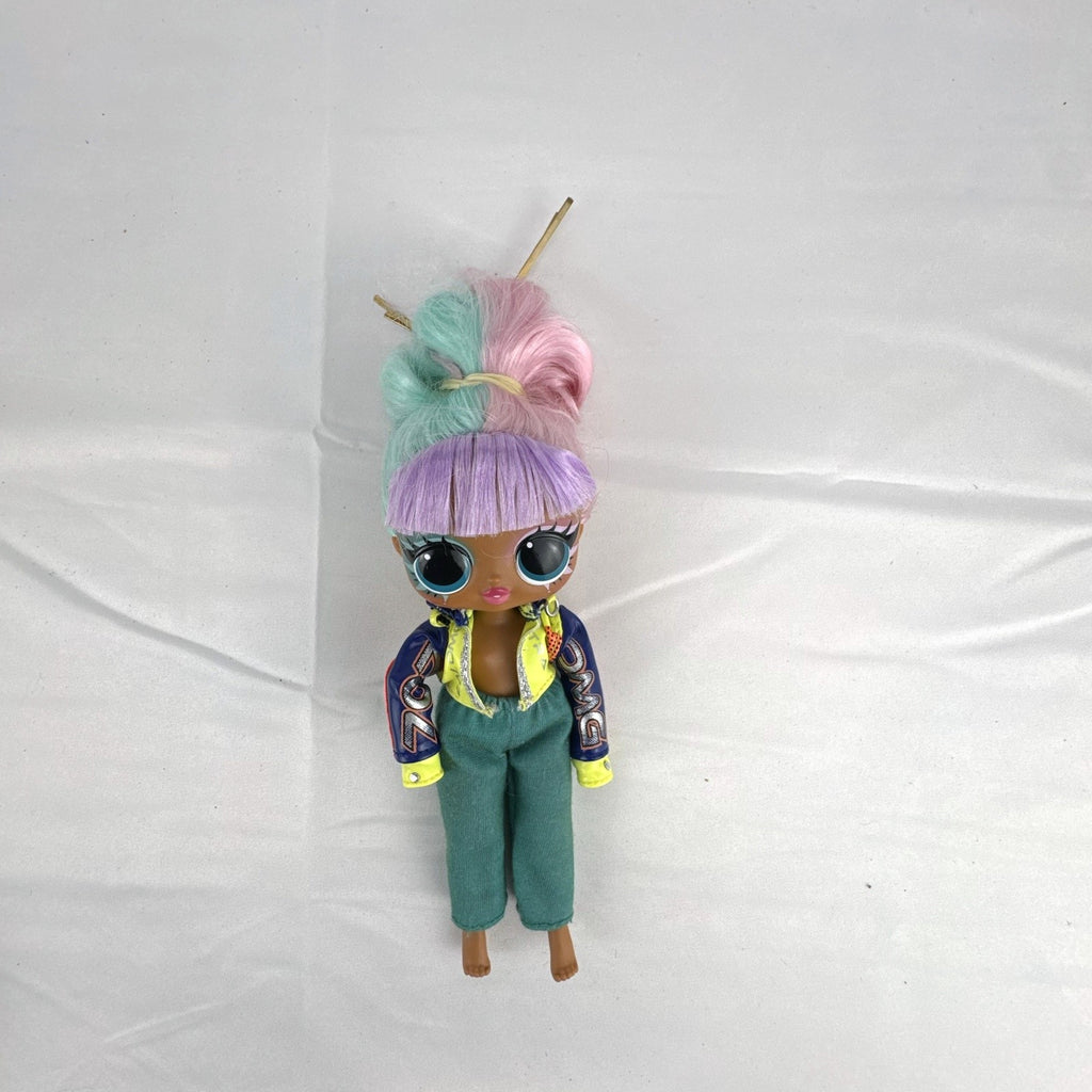 MGA L.O.L. Surprise! OMG Tweens Lexi Gurl 7-inch fashion doll with pastel split-color hair