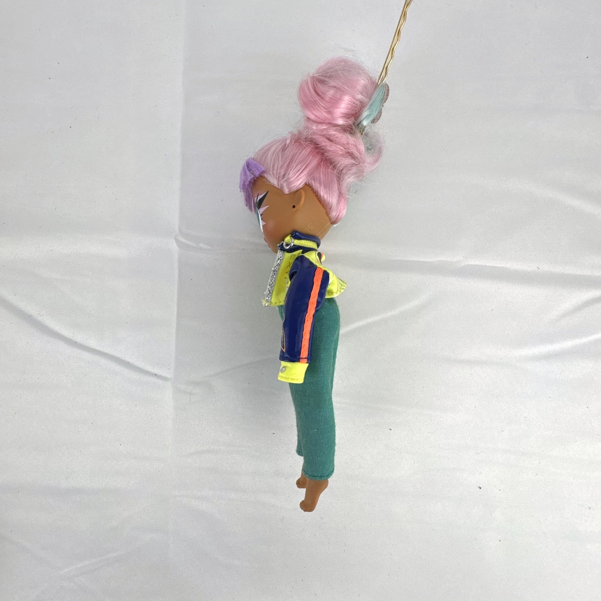 MGA L.O.L. Surprise! OMG Tweens Lexi Gurl 7-inch fashion doll with pastel split-color hair