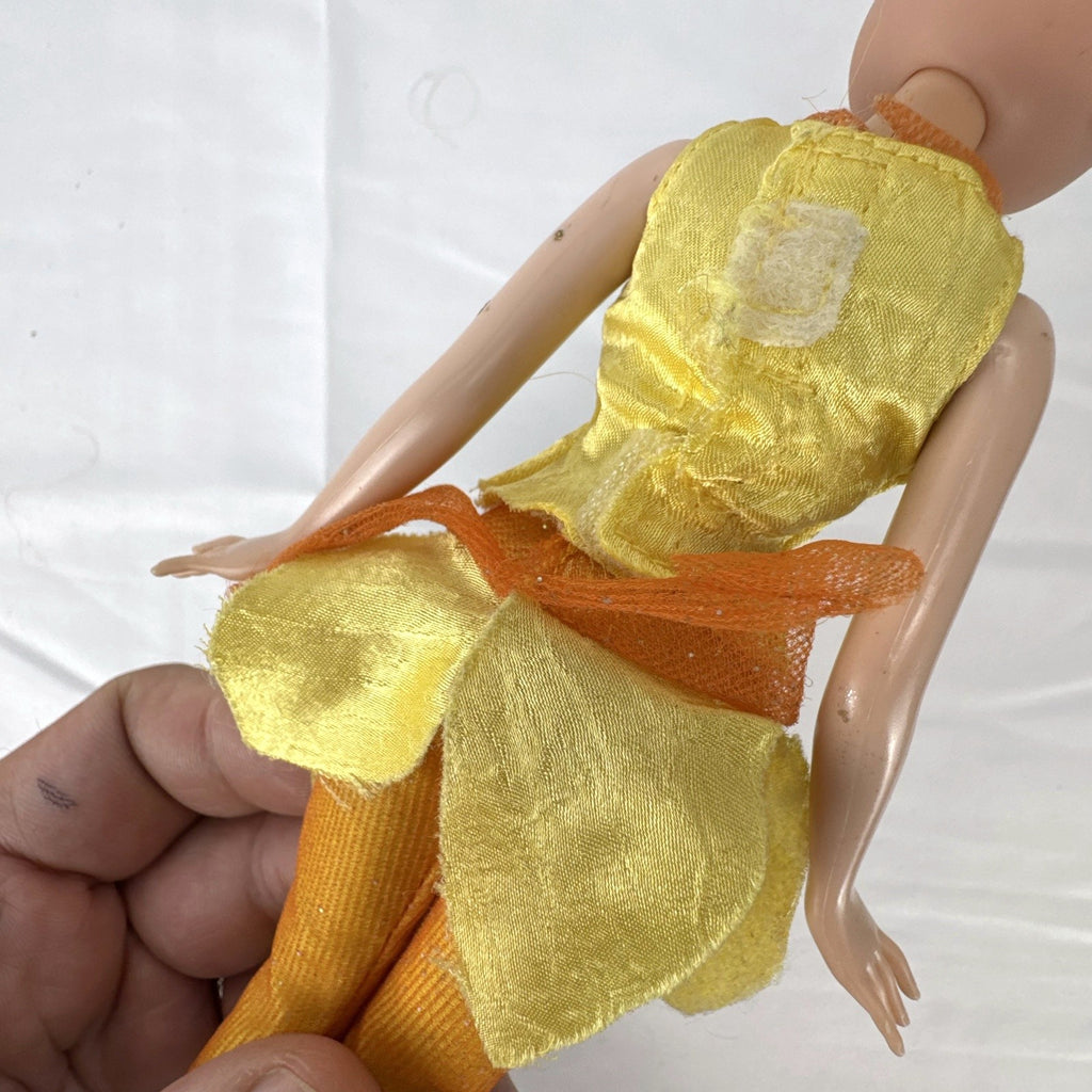 JAKKS Pacific Disney Fairies Tinker Bell 9-inch doll in yellow leaf tunic and orange capri pants