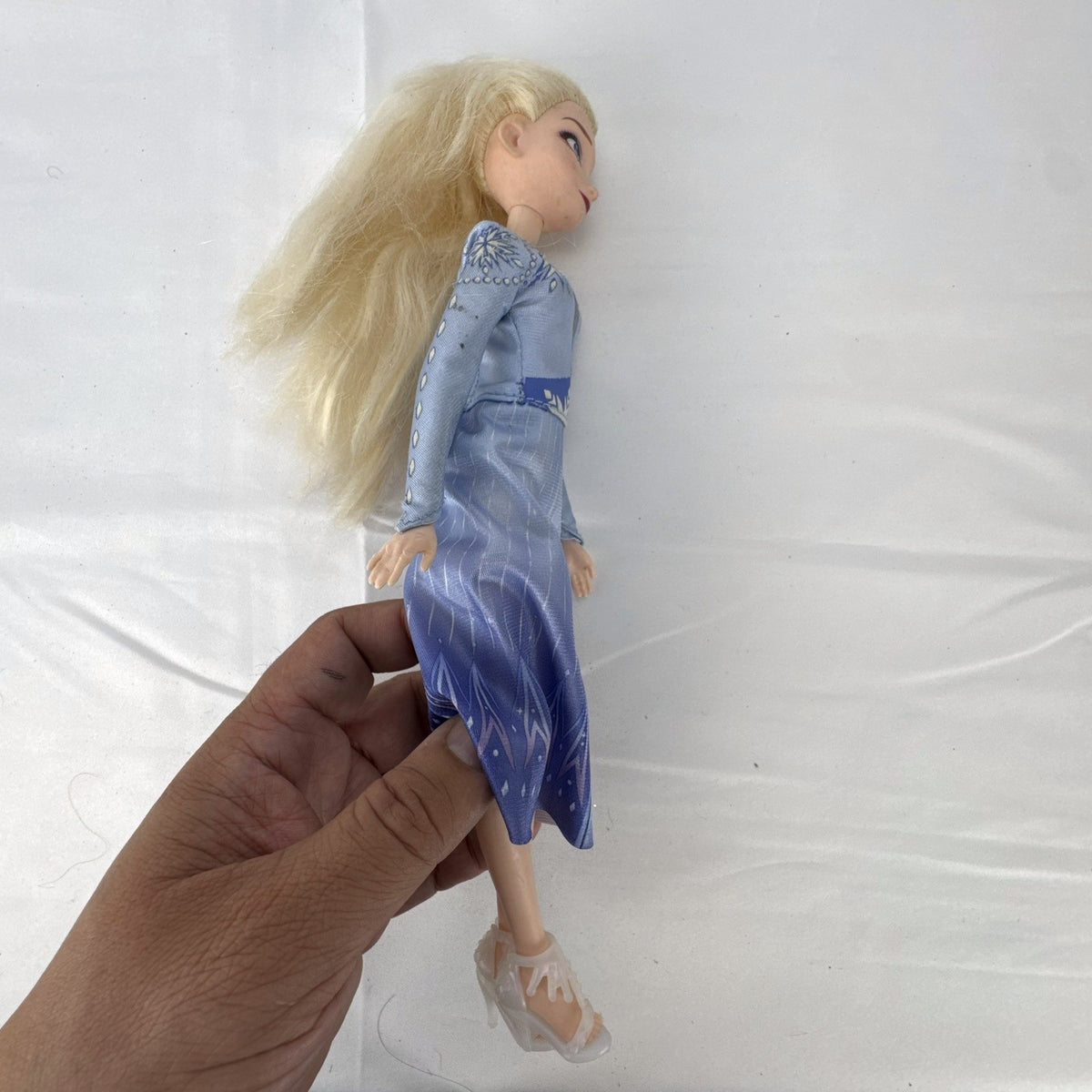 Hasbro Disney Frozen 2 Elsa 11-inch fashion doll wearing blue patterned travel dress and boots