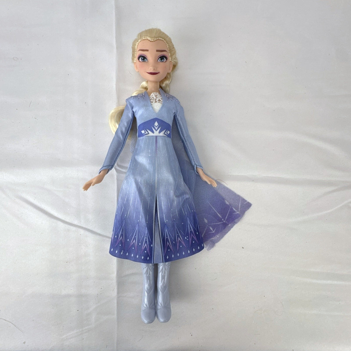 Hasbro Disney Frozen 2 Elsa 11-inch fashion doll in blue travel dress with blonde braid