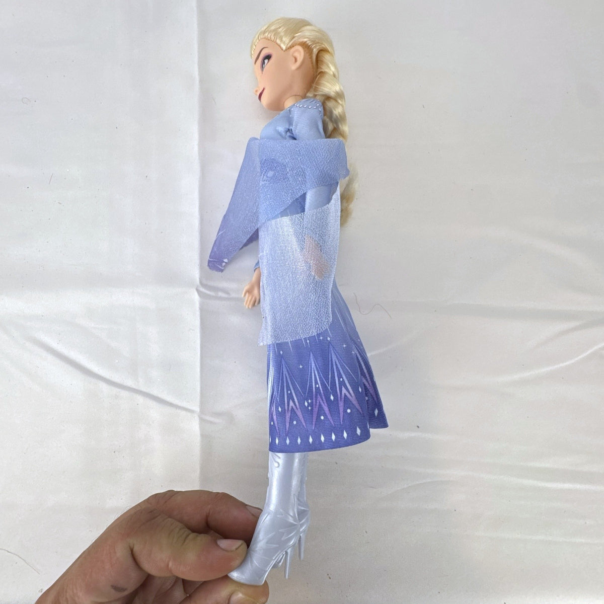 Hasbro Disney Frozen 2 Elsa 11-inch fashion doll in blue travel dress with blonde braid