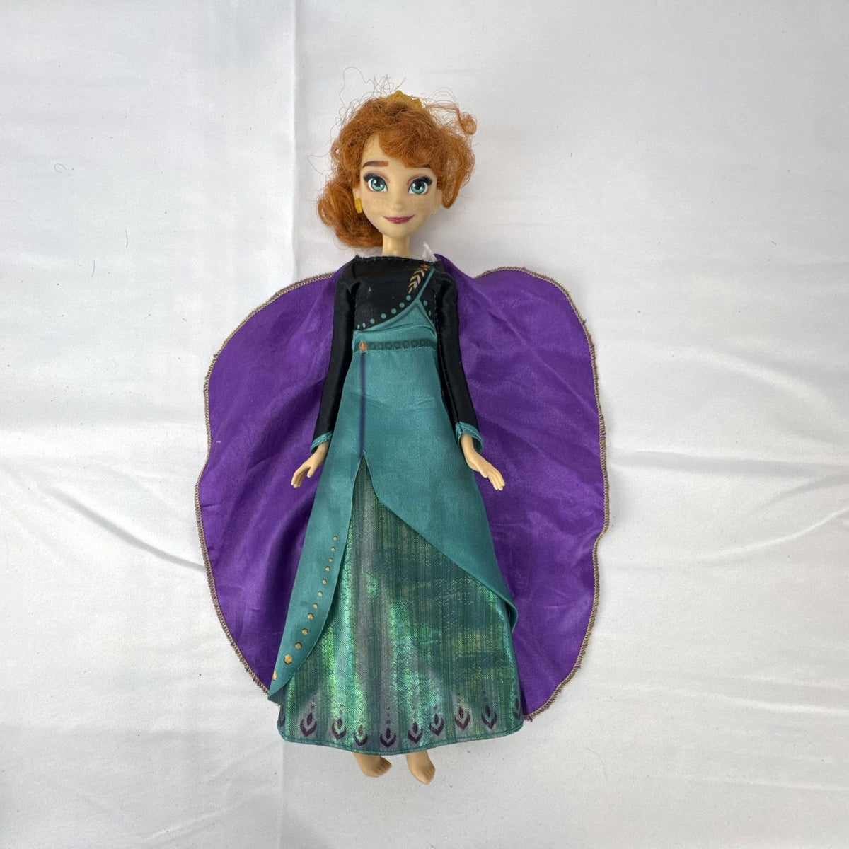 Hasbro Disney Frozen 2 Queen Anna 11-inch fashion doll in coronation gown with purple cape
