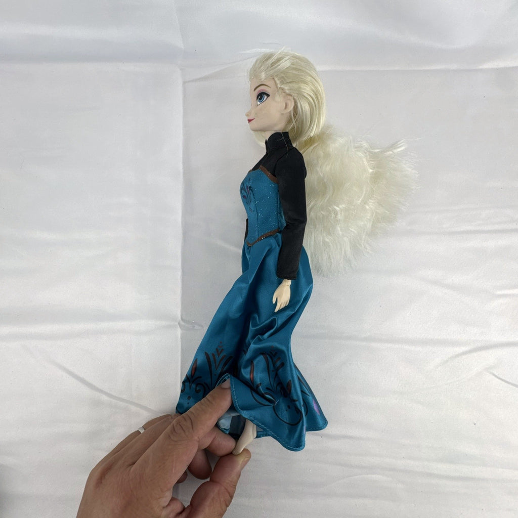Disney Store 12-inch Elsa Classic Doll in green coronation gown with blonde hair