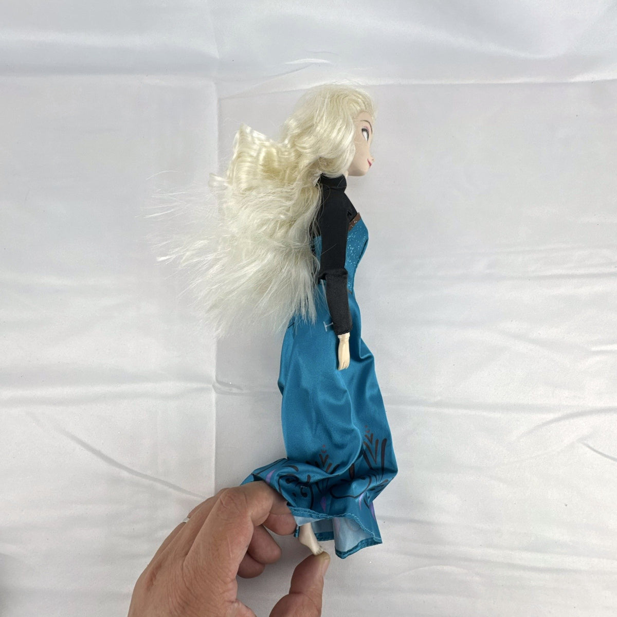 Disney Store 12-inch Elsa Classic Doll in green coronation gown with blonde hair