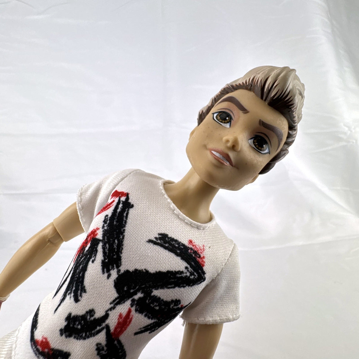 Hasbro Disney Descendants Carlos 11-inch articulated fashion doll in original outfit and boots