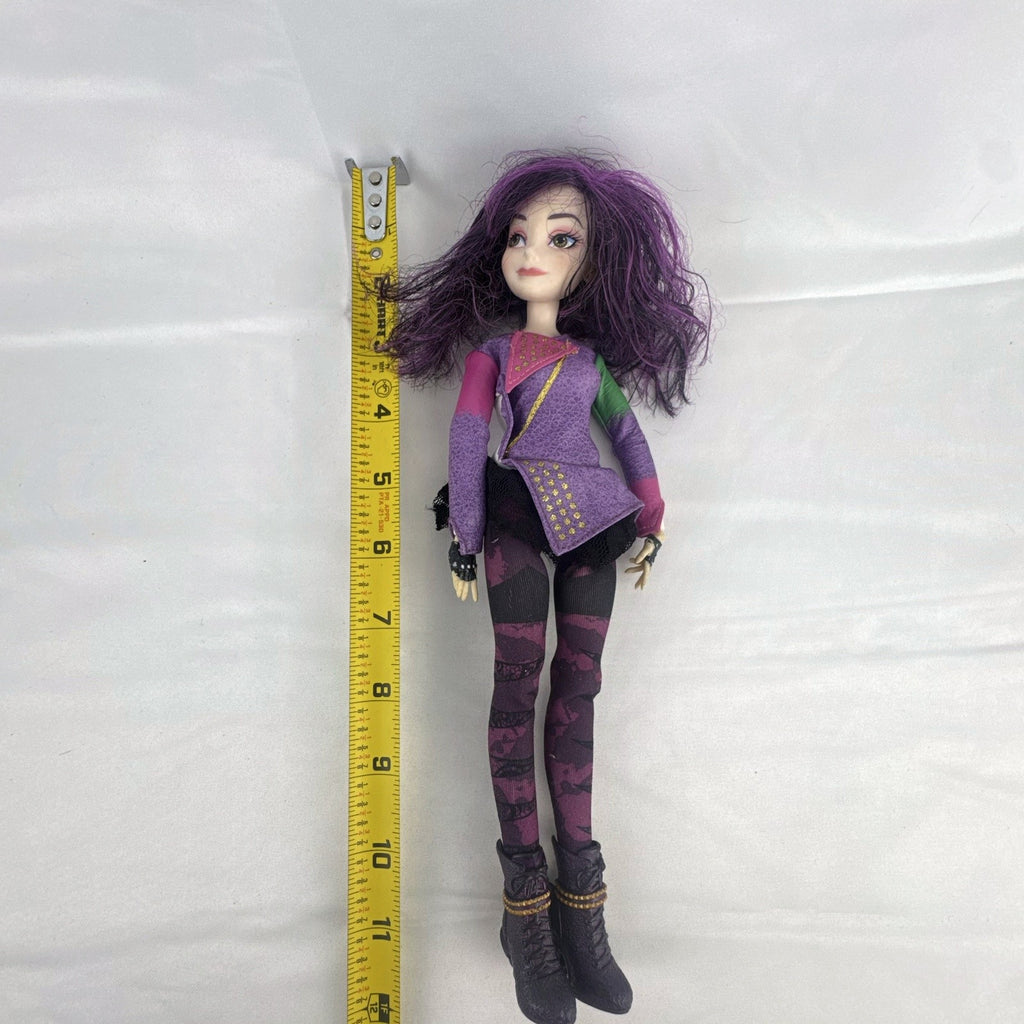 Hasbro Disney Descendants Mal 11-inch articulated doll with purple hair in Isle of the Lost outfit